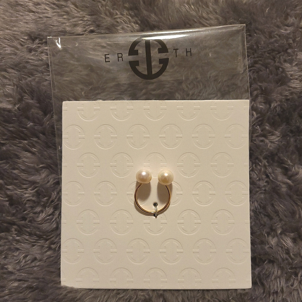 Brand New ERTH Double Pearl Ring